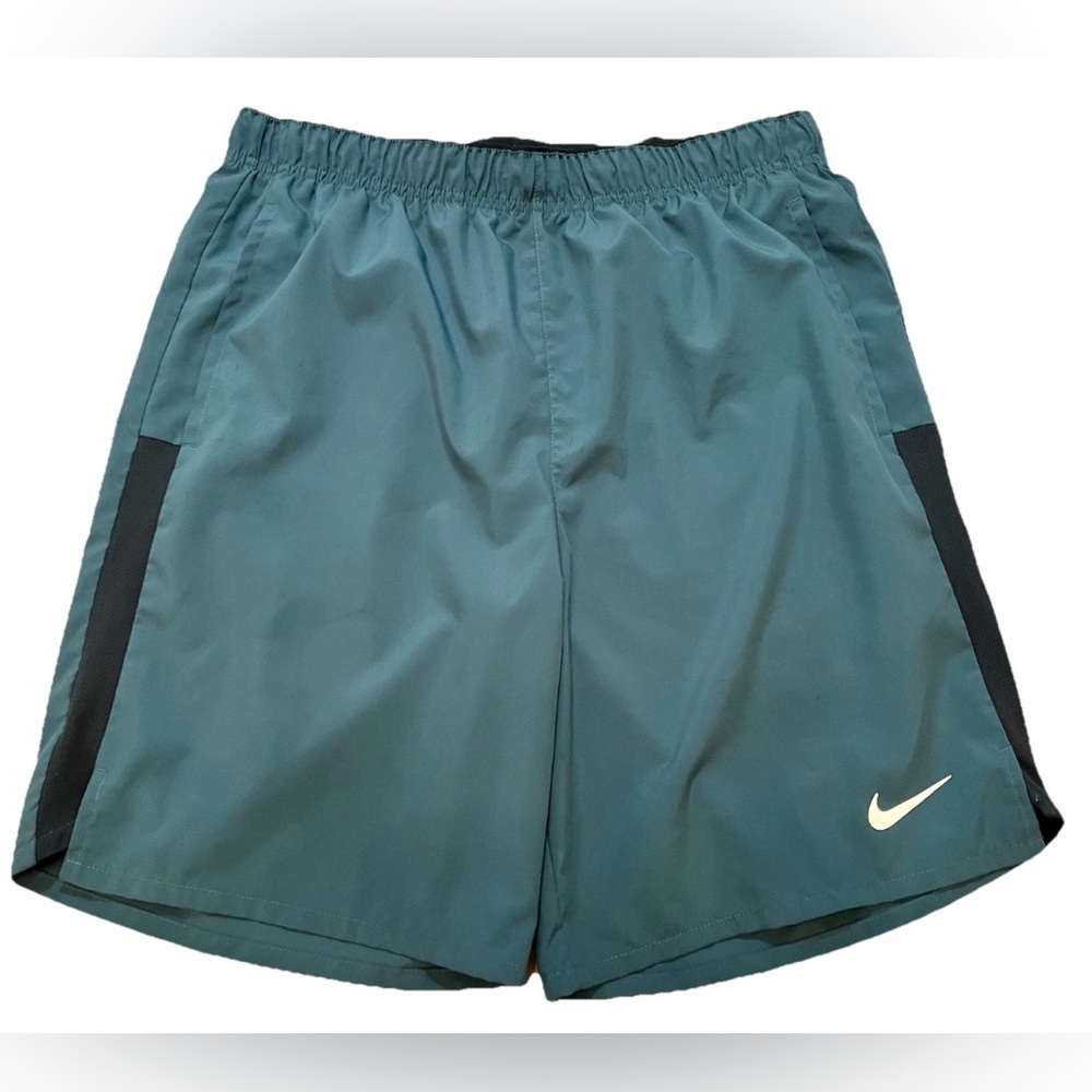 Nike Challenger Men's Running Shorts Size Medium Teal Green 8” Inseam Dri Fit